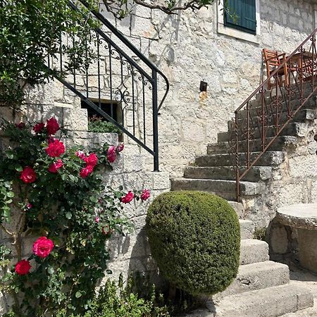 Apartment Lovre Topic Baška Voda Esterno foto